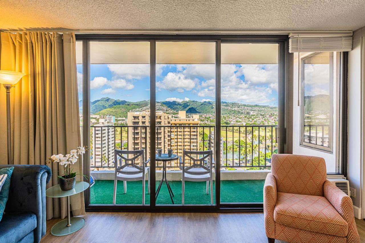 Free Parking, Pool, Sauna, Spa, Wifi, Bbq, Ac - Waikiki Banyan Honolulu Kültér fotó