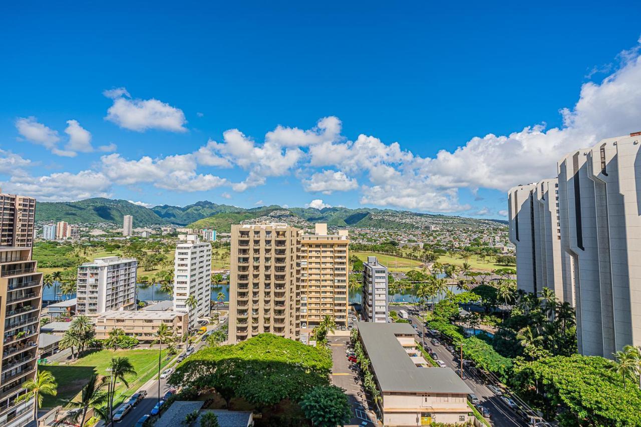 Free Parking, Pool, Sauna, Spa, Wifi, Bbq, Ac - Waikiki Banyan Honolulu Kültér fotó